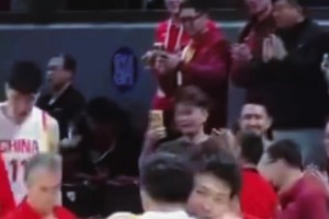 朱俊龙突破受伤郭士强挑战违体 裁判仍判普通犯规！杨毅：上刀山